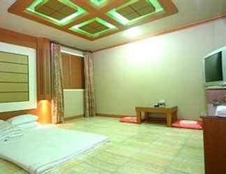 Bangunan 2 Elysee Motel