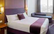 Others 7 Premier Inn London Hanger Lane