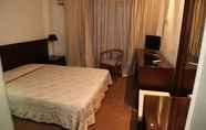 Bedroom 2 Hotel Alexandros