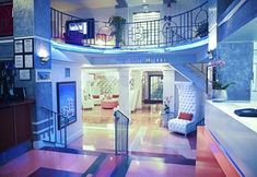 Lobby 6 Beacon Hotel