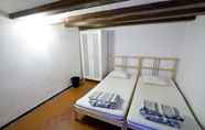 ล็อบบี้ 2 Serenity Gotic Hostel