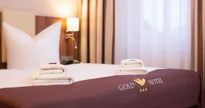 อื่นๆ Gold Hotel