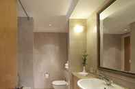 In-room Bathroom Ascott Mayfair London