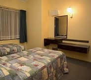 Bedroom 5 Sylvan Lodge Motel