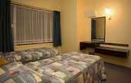 Bedroom 5 Sylvan Lodge Motel