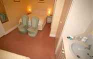 Toilet Kamar 2 Barrington House