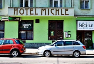 Luar Bangunan Hotel Michle