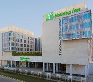 Lobi 4 Holiday Inn New Delhi Int'l Airport