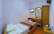 Kamar Tidur 4 Wut Hmon Thit Motel