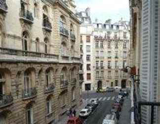 Bedroom 2 City Apartments Paris