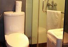 In-room Bathroom 7 Shanghai Abest Hongqiao Xintiandi Apartment