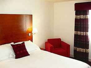 Kamar Tidur 4 Mercure Cardiff Centre Hotel