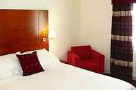 Bedroom Mercure Cardiff Centre Hotel