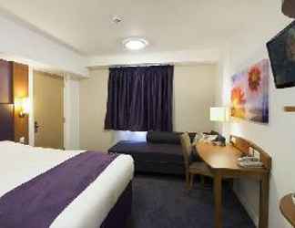 Bangunan 2 Premier Inn Cardiff City South