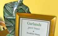 ล็อบบี้ 6 Garlands Guest House