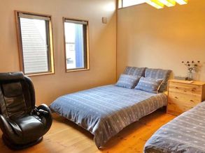 Others 4 BALLAD HOUSE