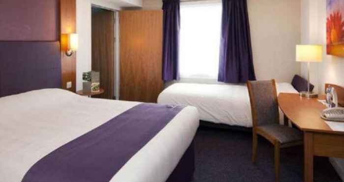 อื่นๆ Premier Inn London Kensington