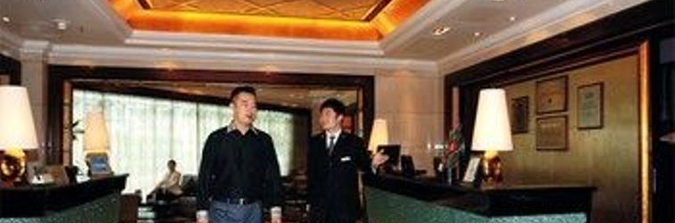 Lobby Royal Suites & Towers