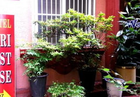 Exterior Woori Guesthouse