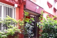 Phòng tắm bên trong Woori Guesthouse