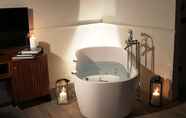 In-room Bathroom 3 Gens Luxury Suites