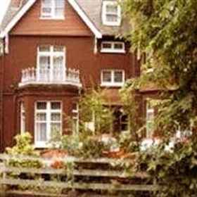 Creffield Lodge 1, 酒店 国际钼协会 (IMOA)