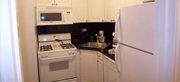 Kamar Tidur 5 Churchill At 360 East 65