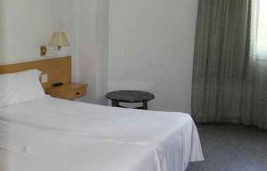 Bedroom 2 Hotel Climent