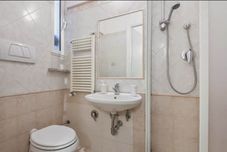 Others Ave Roma Guest House