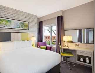 Bangunan 2 Jurys Inn Manchester City Centre