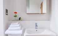 In-room Bathroom 4 Smart City Apartments - Cannon Street