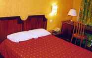 Bedroom 3 Comfort Hotel Royal Aboukir