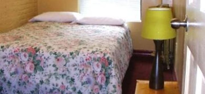 Bedroom 2 Wanderers Inn West