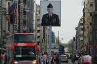 Khu vực công cộng Getinberlin Am Checkpoint Charlie