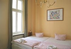 Bedroom 2 Berolina Hotel An Der Gedachtniskirche