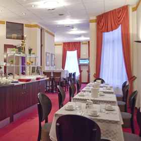 Hotel Polo am Zob 1, Hotel Dialogue in the Dark Exhibition