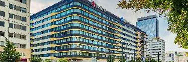 Sảnh chờ H4 Hotel Berlin Alexanderplatz