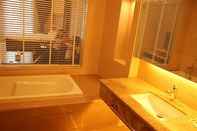 Phòng tắm bên trong Wynn International Apartments