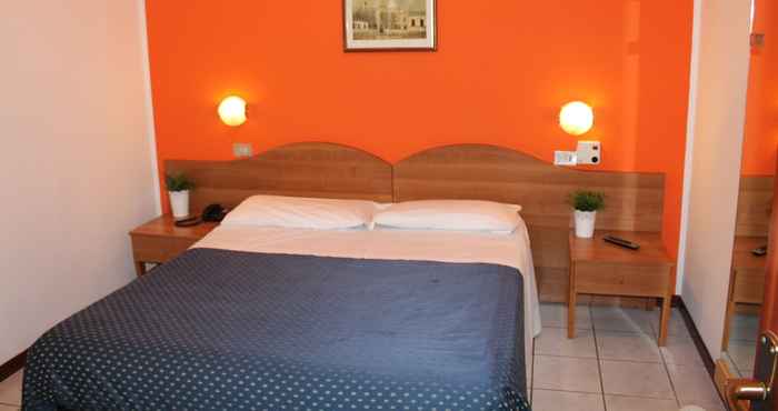 Lainnya Hotel Catalani & Madrid