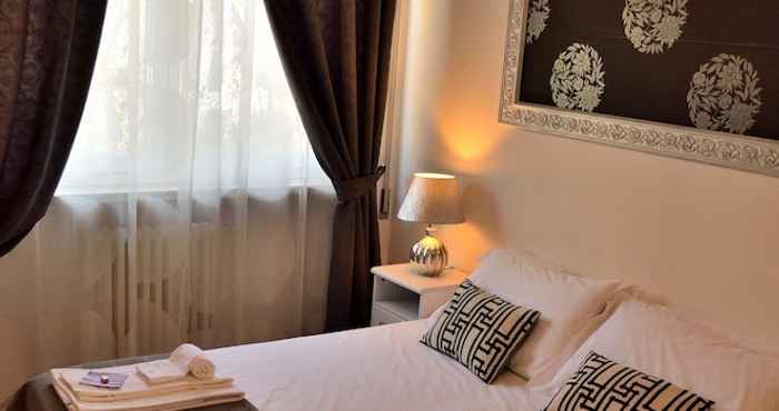 Lainnya Rome & Suites