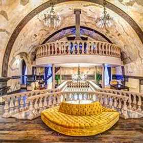 Chateau Vieux Montreal 1, Hotel Beaconsfield