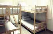 Kamar Tidur 4 Funfun Guesthouse