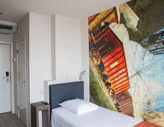 Bangunan 2 Tulip Inn Rotterdam