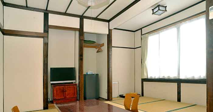 Lain-lain Ryokan Seifuso (two-story wooden structure)