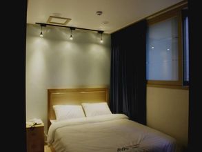 Exterior 4 THE MIR RESIDENCE