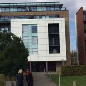 Cardiff Bay Studio with Gym1 , 飯店Brynhill Barry Golf Club