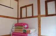 อื่นๆ 4 Bukchon Sarangchae Hanok Guesthouse