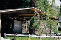 บาร์ คาเฟ่ และเลานจ์ Yosemite Valley Lodge (former Yosemite Lodge At The Falls)