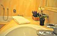 In-room Bathroom 2 Boardinghouse Hamburg