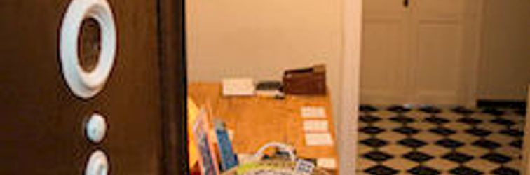 Lobby Brun Barcelona B&B